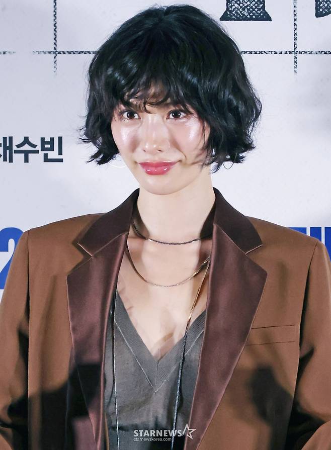 나나가 흉기 휘둘러 저항..'나나 자택 침입' 강도, 상해 혐의 부인