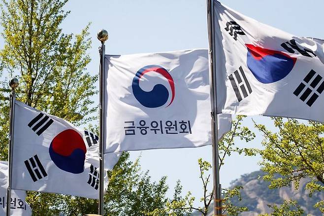 금융당국이 지방 소재 기업과 개인사업자에 대한 은행권 자금공급을 늘리기 위해 예대율 산정 기준을 완화한다. ⓒ연합뉴스