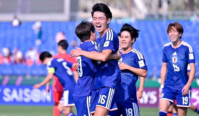 일본 고이즈미(16번)가 20일(한국시간) 사우디아라비아 제다의 킹 압둘라 스포츠 시티 홀 스타디움에서 열린 한국과의 2026 AFC U-23 아시안컵 4강전에서 선제골을 넣고 환호하고 있다. 사진=AFC