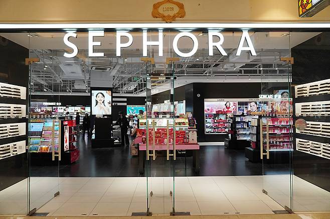 A Sephora store inside a shopping mall in China (Getty Images)