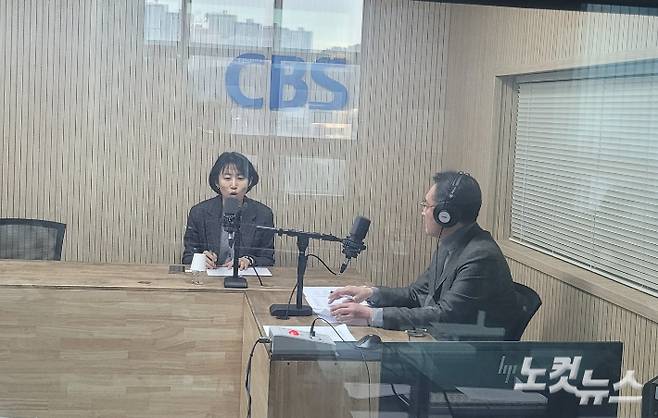 왼쪽부터 정인영 팀장, 김종현 앵커. 충북CBS