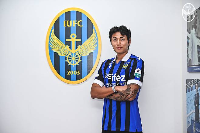 FC서울과 인천 유나이티드가 21일 각각 전 전북 소속 윙포워드 송민규와 센터백 정태욱(사진)을 영입해 전력을 보강했다. 사진제공│인천 유나이티드