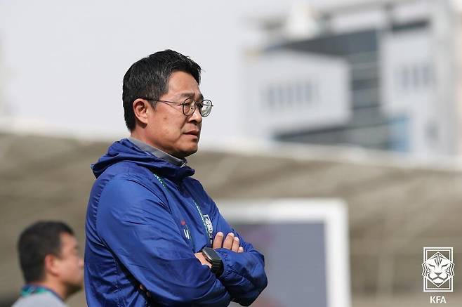 ‘전부 군대 가겠다’ 韓, 중국에 0-2 패, 일본에 0-1 패, 사우디에 0-6 패...‘최악의 대한민국’ 졸전 이어져