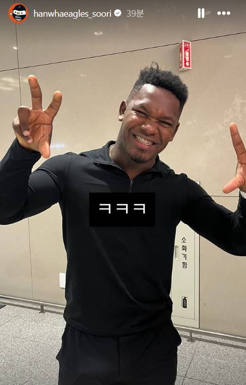 여기가 대전구장이라니…완전 ML급이잖아 페라자 한화 새 구장에 화들짝