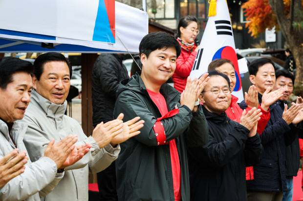 우재준 의원이 지역구 활동을 하고 있다. 사진=우재준 의원실 제공