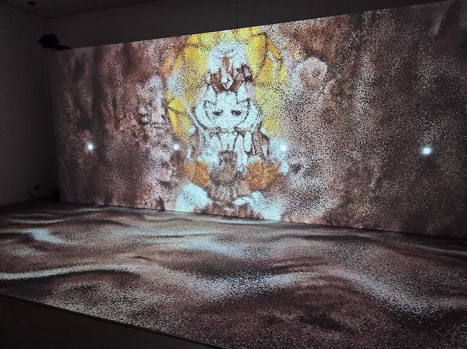 밀가루를 콘셉트로 허무를 대표하는 미스틱플라워 쿠키를 표현한 샌드아트(유승호 기자 peter@)