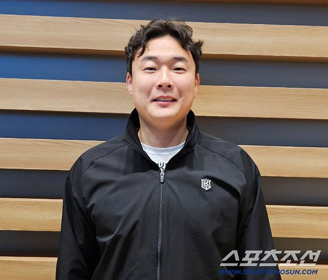 한화가 날 버린다고? 생각도 못했다 3억 기쁨 한켠 서운한 속내…'ERA 2.25+16홀드'에도 외면당했다 [인터뷰]