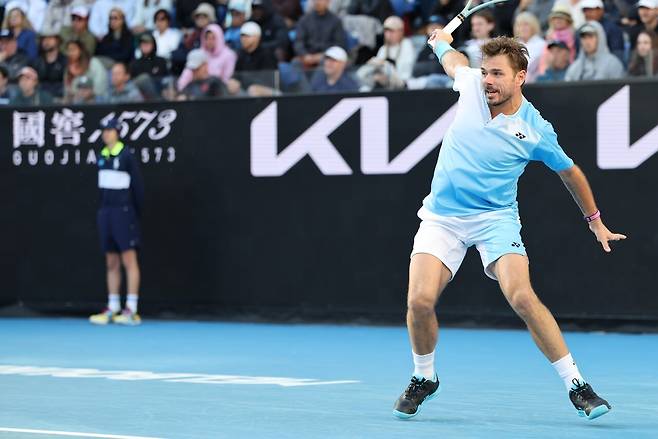 트레이드마크인 원핸드 백핸드를 구사하는 바브린카