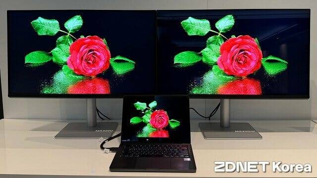 빛 반사를 줄인 '나노 매트'(왼쪽), 색 재현도를 높인 '나노 글로시'(오른쪽) 패널 중 작업 환경에 맞는 제품을 선택할 수 있다. (사진=지디넷코리아)