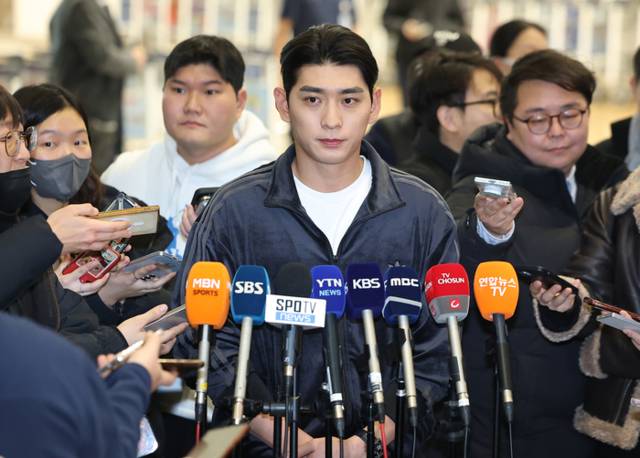 ▲ 미국 프로야구 메이저리그(MLB) 샌프란시스코 자이언츠 이정후가 21일 인천국제공항 제2터미널에서 출국 전 인터뷰를 하고 있다. 연합뉴스