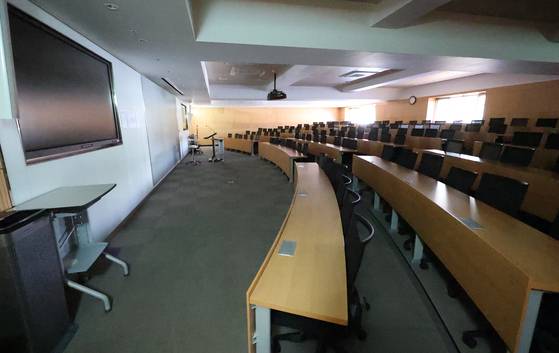 An empty lecture hall is seen at Korea University's campus in Seongbuk District, northern Seoul on March 31, 2025. Photo is not related to the story. [YONHAP]