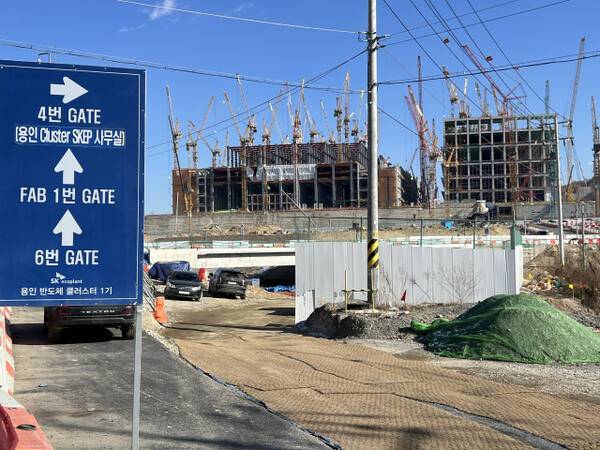 22일 오전 10시께 용인시 처인구 원삼면 SK하이닉스 반도체 클러스터 공사가 한창 진행되고 있는 모습. 박소민기자