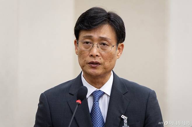 (서울=뉴스1) 유승관 기자 = 조완석 금호건설 대표가 23일 서울 여의도 국회에서 열린 제429회 국회(정기회) 행정안전위원회의 오송 지하차도 참사 진상규명과 재발방지 대책마련을 위한 국정조사 청문회에 출석해 의원 질의에 답하고 있다. 2025.9.23/뉴스1  Copyright (C) 뉴스1. All rights reserved. 무단 전재 및 재배포,  AI학습 이용 금지. /사진=(서울=뉴스1) 유승관 기자