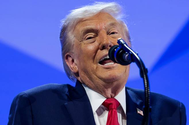 도널드 트럼프 미국 대통령이 21일(현지시간) 스위스 다보스포럼(세계경제포럼·WEF)에서 연설하는 모습./사진=로이터