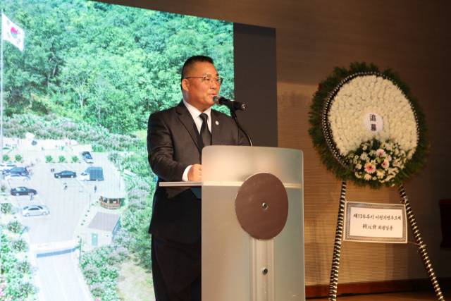 ▲이원회 하재원 회장이 지난 18일 열린 제130주기 이천의병 추모제에서 추도사를 하고 있다. ⓒ 이원회