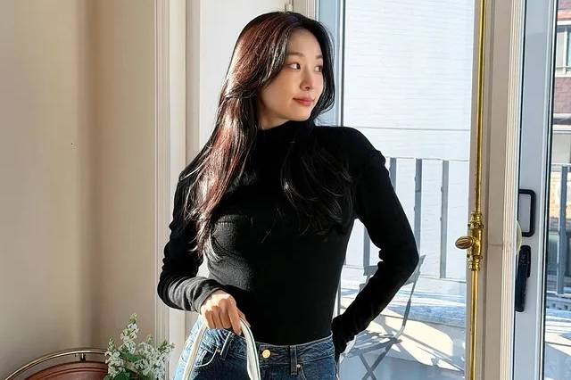 김연아 전 피겨스케이팅 국가대표가 최근 자신의 인스타그램에 공개한 사진. 일본 포털 야후 재팬에서 관련 보도가 상위권에 오르며 댓글 논쟁으로 이어졌다. (출처: 인스타그램 @yunakim)