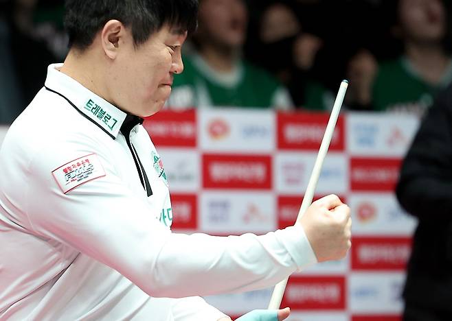 주먹을 불끈 쥐고 기뻐하는 하나카드 김병호 [PBA 제공. 재판매 및 DB 금지]