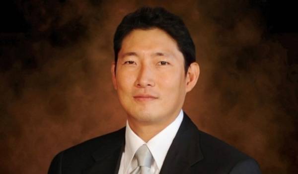 효성중공업은 C4-FN 혼합가스를 적용한 SF₆ 프리 고압차단기를 개발할 계획이다. 사진은 조현준 효성 회장./사진=효성 제공