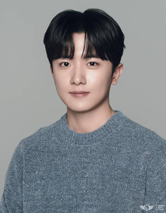 배우 김신비