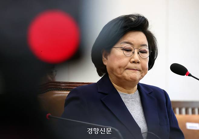 이혜훈 기획예산처 장관 후보자가 23일 서울 여의도 국회에서 열린 재정경제기획위원회의 인사청문회에서 입을 다물고 있다. 박민규 선임기자