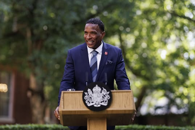 샤카 히슬롭. 샤카 히슬롭 SNS