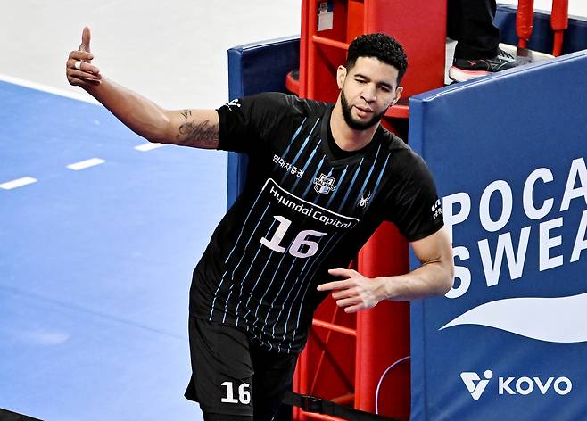 통산 12번째 라운드 MVP에 뽑힌 레오. (KOVO 제공)