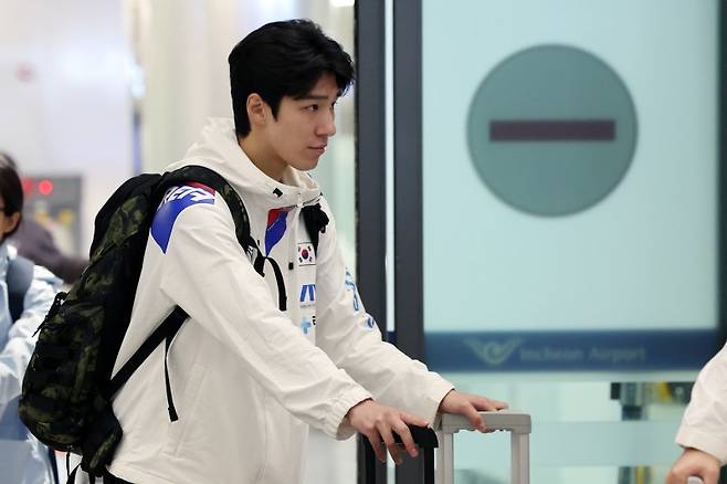 쇼트트랙 월드투어 마치고 귀국하는 황대헌.연합뉴스
