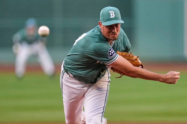 <yonhap photo-2517="">보스턴을 떠나 시애틀 유니폼을 입는 쿠퍼 크리스웰. [AP=연합뉴스]</yonhap>