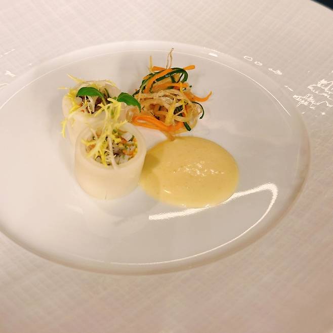 제철 나물 구절판(드라마 11화, 12화) / 사진=권효정 여행+ 기자