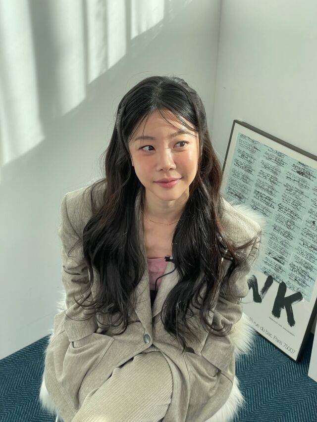 걸스데이 소진이 한층 더 사랑스러워진 미모를 뽐냈다. / 소진 SNS