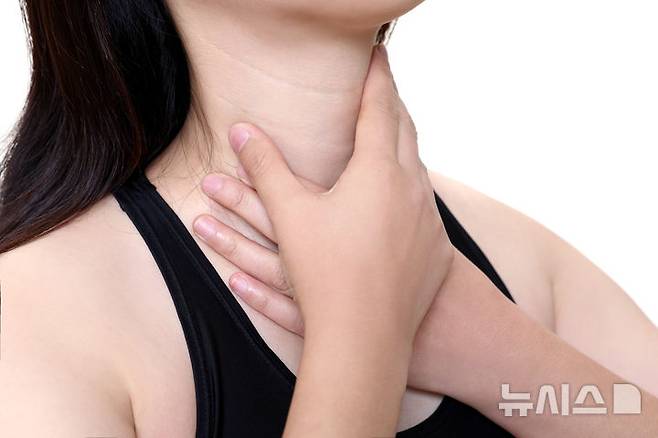 [서울=뉴시스] 쇼그렌증후군은 몸의 면역을 담당하는 항체들이 침샘과 눈물샘 같은 외분비샘을 공격하는 자가면역질환이다. (사진= 유토이미지 제공)