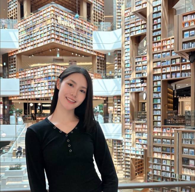 ▲ 안세영이 없는 틈을 타 천위페이가 독주를 펼치고 있다. 파죽지세의 행보로 결승에 도달했다. 그 상대로 아직 10대의 태국 신예 피차몬이 결정됐다. 상위 랭커를 잡고 올라온 피차몬은 외모와 실력으로 파란을 일으키고 있다. ⓒ 피차몬 SNS