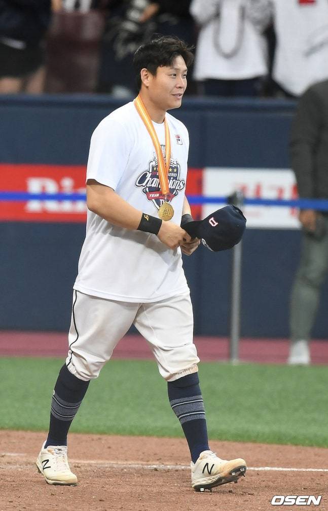 양의지가 NC 다이노스로 떠났던 2019시즌 우승 포수였던 박세혁의 모습.