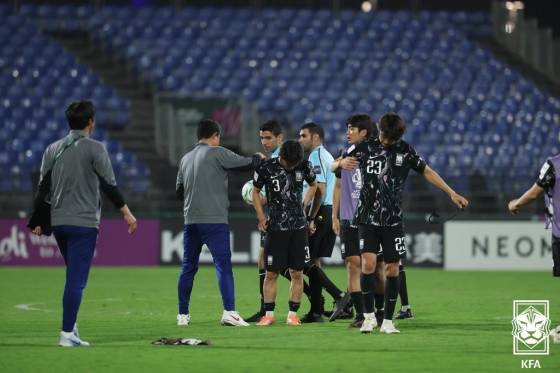 2026 AFC U-23 아시안컵 3위 결정전에서 승부차기 끝에 베트남에 져 4위에 머무른 뒤 아쉬워하고 있는 대한민국 U-23 대표팀 선수들. /사진=대한축구협회 제공