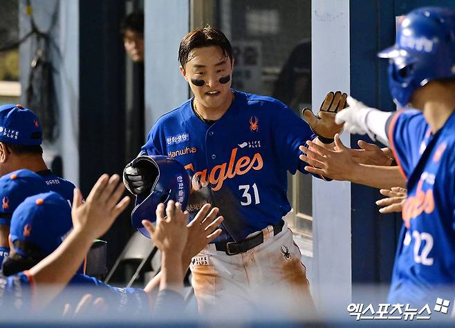 2025시즌 종료 후 커리어 세 번째 FA(자유계약) 권리를 행사한 손아섭. 2개월 넘게 원 소속팀 한화 이글스는 물론 다른 구단과도 계약이 이뤄지지 않고 있다. 사진 엑스포츠뉴스 DB