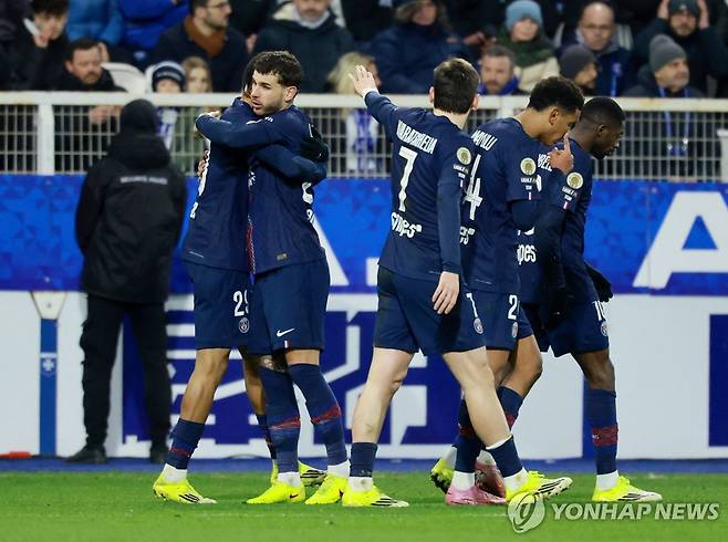 골 세리머니 하는 PSG 선수들. [로이터=연합뉴스]