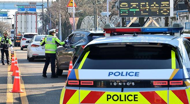 ▲ 음주운전 단속 중인 인천 경찰. /인천일보DB