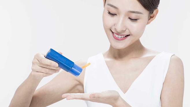 피부 관리의 기본은 맞춤 스킨케어와 장벽 관리에서 시작된다｜출처: 클립아트코리아