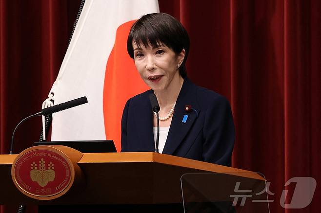 19일 다카이치 사나에 일본 총리가 도쿄 총리관저에서 기자회견을 열고 중의원 해산과 조기 중의원 선거 실시 계획을 밝히고 있다. 2026.01.19 ⓒ 로이터=뉴스1 ⓒ News1 김지완 기자