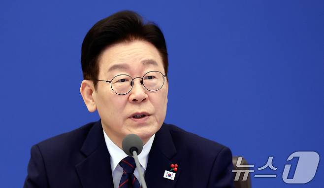 이재명 대통령이 22일 청와대에서 열린 수석보좌관회의에서 발언하고 있다. (청와대통신사진기자단) 2026.1.22/뉴스1 ⓒ News1 허경 기자