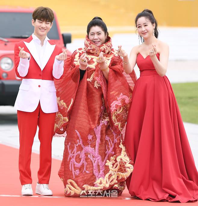 방송인 진화, 함소원 부부, 함소원 시어머니 중국 마마. 스포츠서울DB