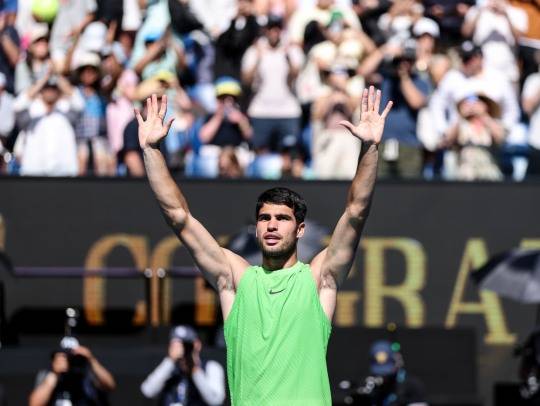 토미 폴에 승리하고 호주오픈 8강 오른 알카라스. 사진[신화=연합뉴스]