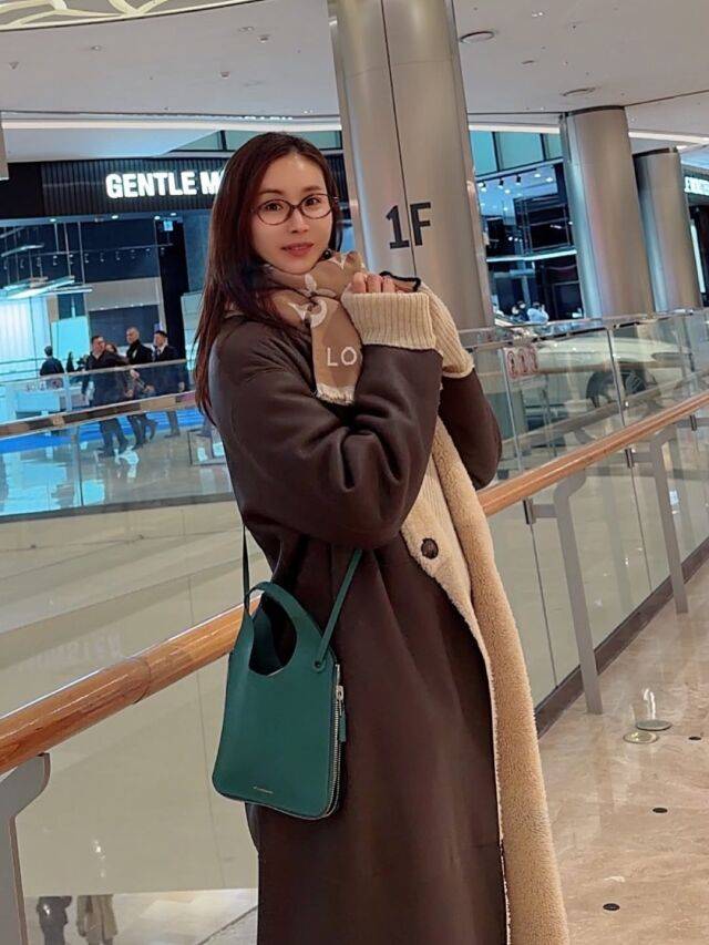 한다감이 어딘가 달라진 얼굴로 여유로운 일상을 전했다. / 한다감 SNS