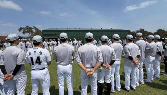 KT 위즈가 2026 스프링캠프 공식 훈련에 돌입했다./KT 위즈