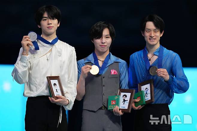 올림픽 앞둔 '피겨 간판' 차준환, 사대륙선수권 은메달…1위와 0.11점 차