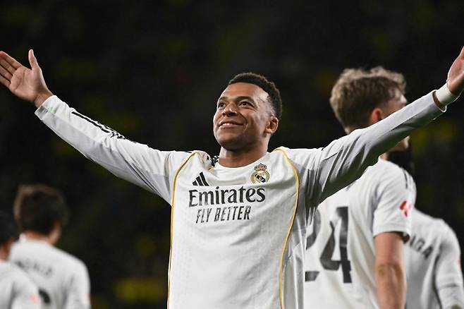 멀티골 뽑아낸 음바페. 연합뉴스