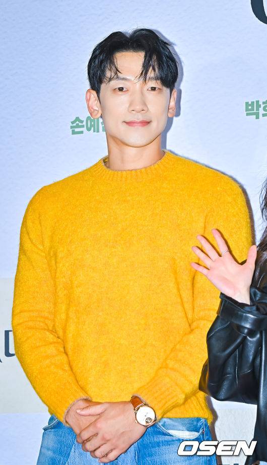 비, 장애인 팬에 왜 안 뛰어 무례 논란 사과...충분히 배려하지 못했다 [Oh!쎈 이슈]