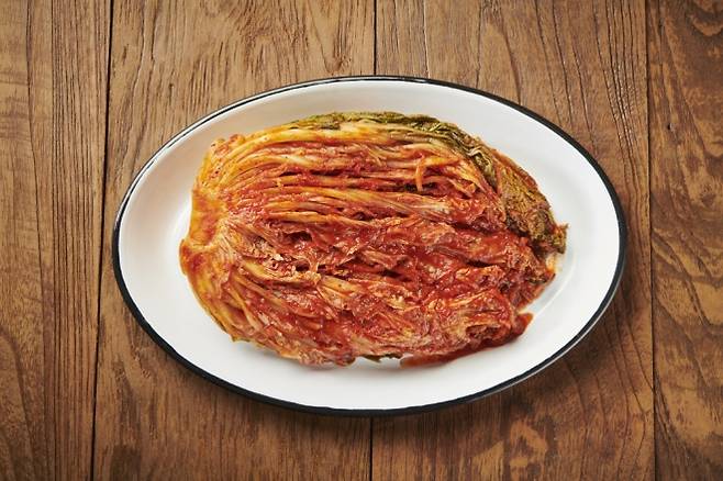 김치는 대표적인 발효식품으로, 장내 유익균을 늘리는 데 도움을 준다. 전문가들은 식이섬유 식품과 발효식품을 함께 섭취하면 장 건강에 시너지 효과를 낼 수 있다고 설명한다. 아이클릭아트