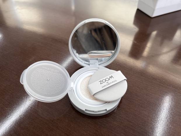 줌 바이 정샘물 글로시 업 쿠션. 노현영 기자