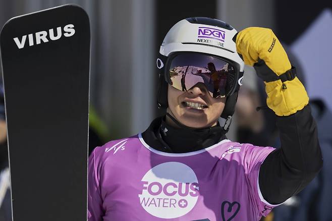 스노보드 평행대회전의 강자 이상호가 24일(한국시간) 오스트리아에서 열린 월드컵에서 이번 시즌 최고 성적을 거두며 2026밀라노·코르티나담페초동계올림픽을 향한 기대를 키웠다. AP뉴시스